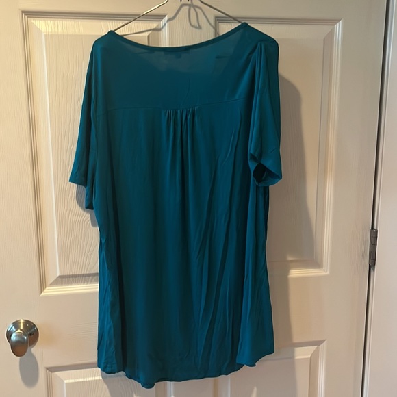 Ahlaray Short Sleeve Pleated Blouse size 2XL - Picture 2 of 3